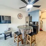 Classe Avec Acces Et Vue Port Apartman