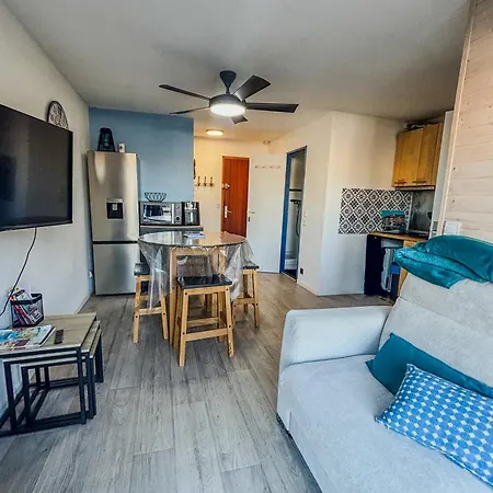 Appartement Classe Avec Accès Et Vue Port