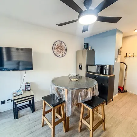 Classe Avec Accès Et Vue Port Appartement
