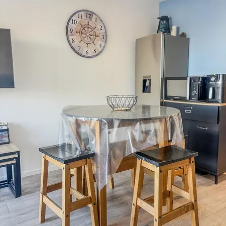 Classe Avec Accès Et Vue Port Appartement *