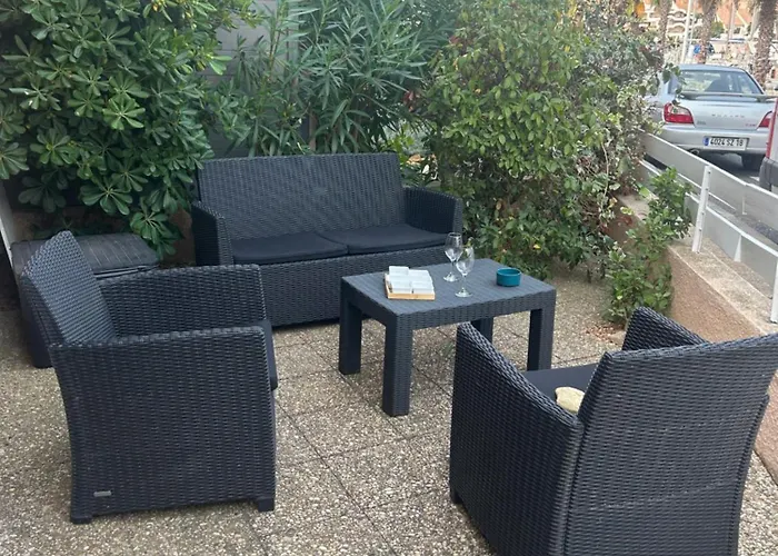 Avec Vue Sur Le Port 格吕桑